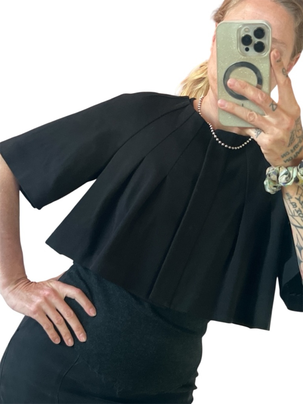 Theory Capelet